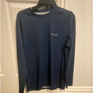 Navy blue Columbia long sleeve shirt.